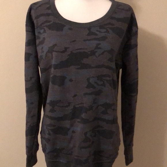 OCEAN DRIVE Camo Sweatshirt - Picture 9 of 10